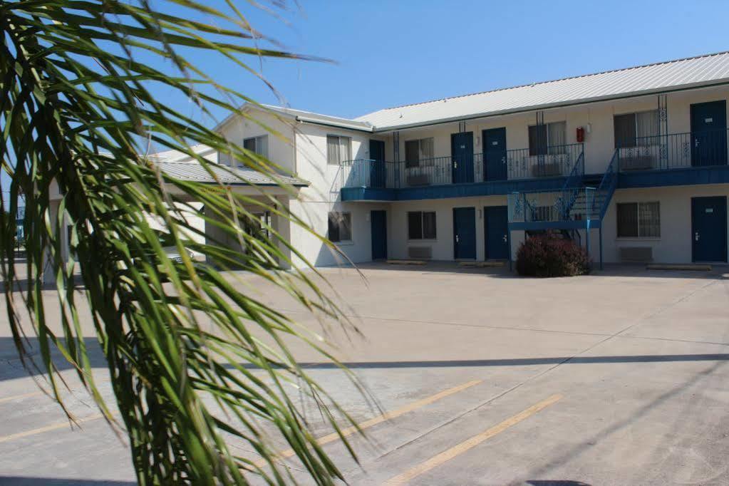 Texas Inn San Benito Near Harlingen Exterior foto